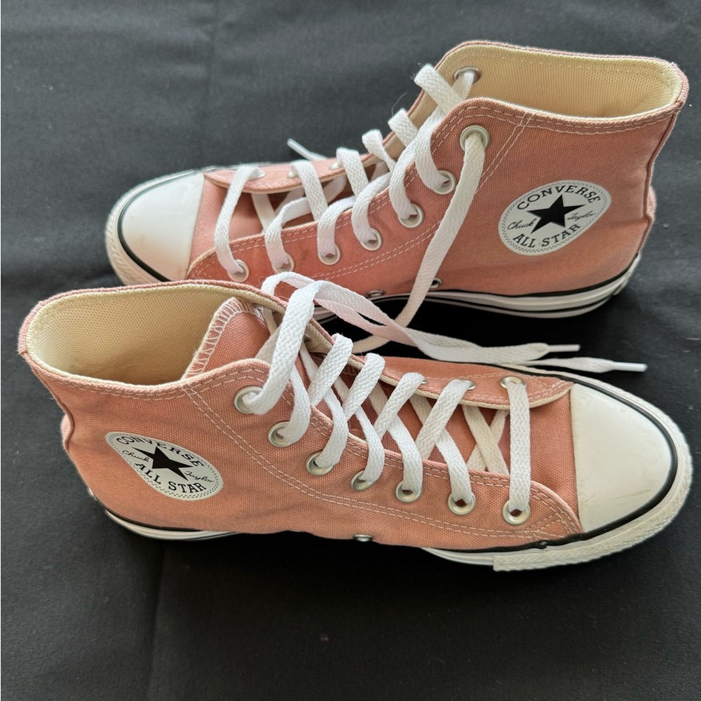 Converse peach Canvas High-Tops 7.5